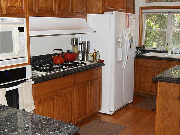 3rd image of 4110 W McFarlane Ave