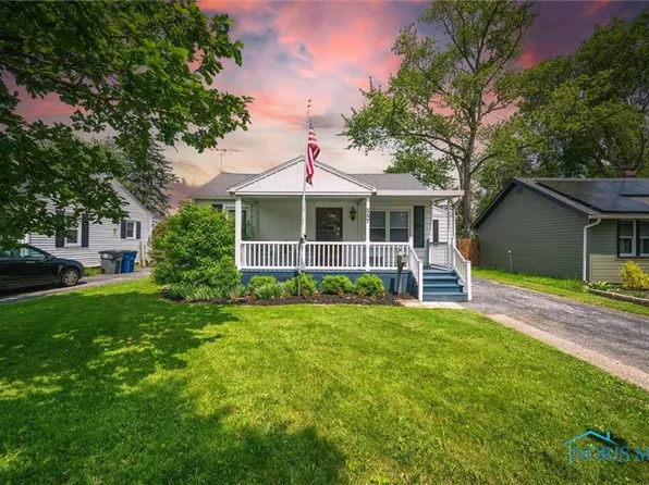 557 W 7th St, Perrysburg, OH 43551