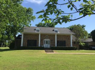 928 Bear Creek Rd, Glenn Heights, TX 75154