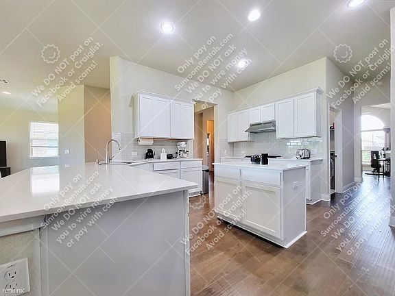 4th image of 16900 Aventura Ave