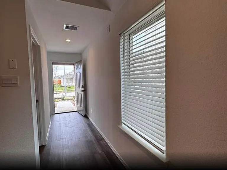 24330 Saddlestone Green Dr — Photo 14
