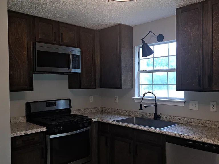 7157 Hazelwood Dr — Photo 10