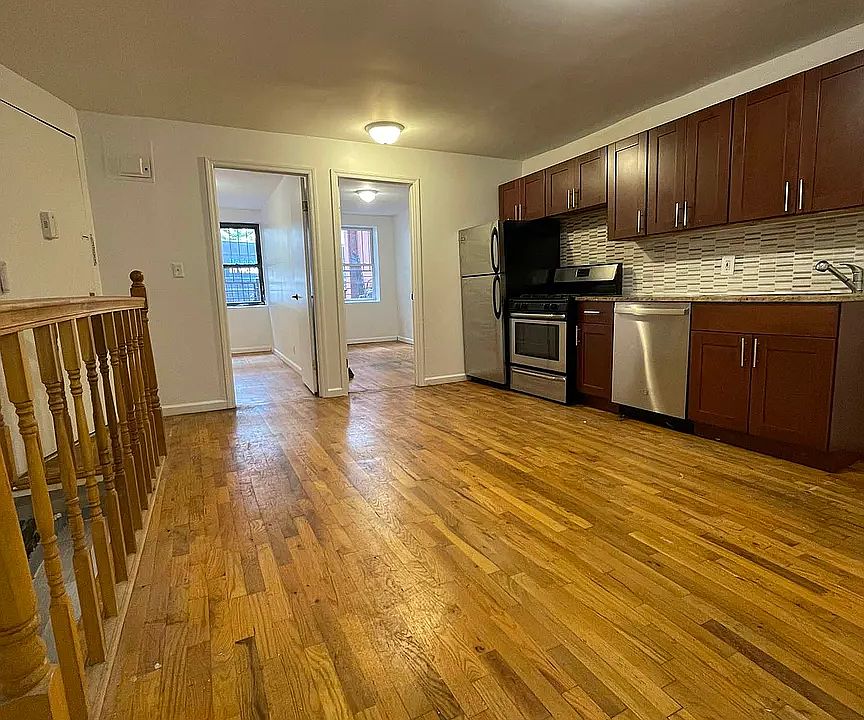 1st image of 276 S 5th St APT 1A