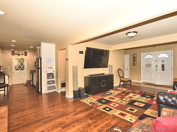 5th image of 8405 E 126th St