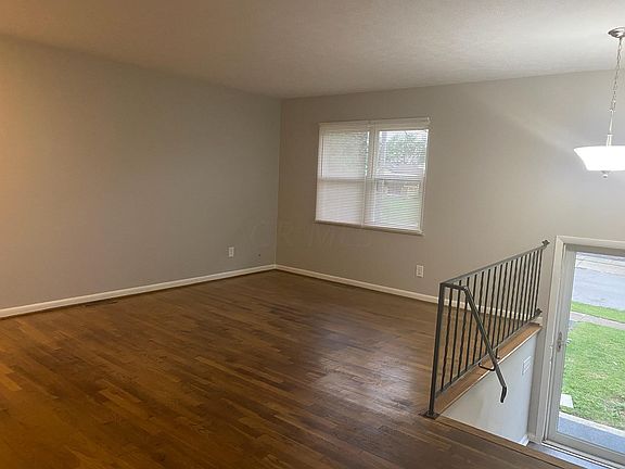 2nd image of 1006 Kings Charter Ln
