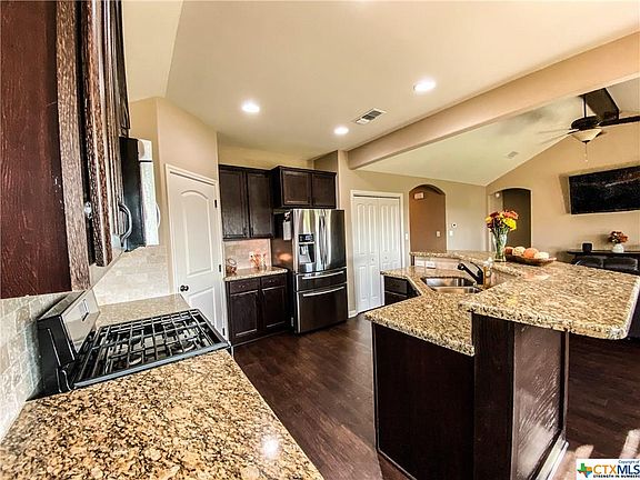 4th image of 413 Tuscany Dr