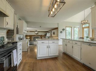 5912 W 157th Pl, Overland Park, KS 66223