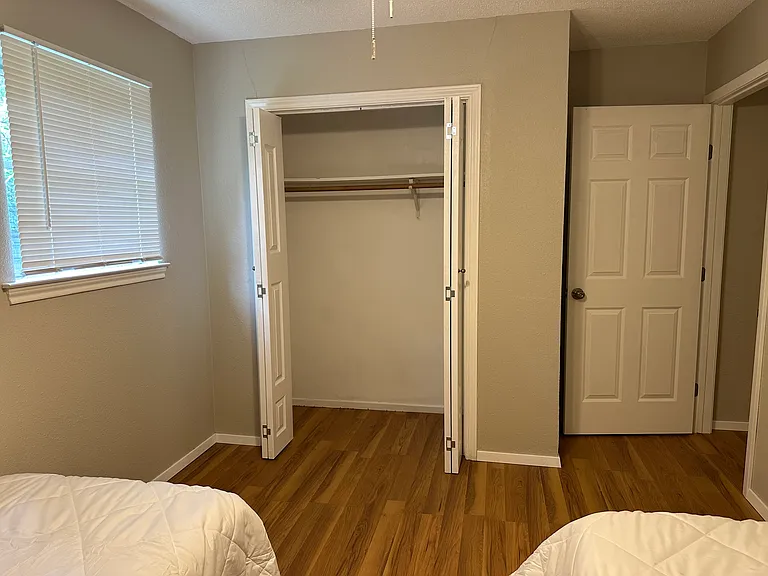 1607 Sagebrush Trl — Photo 41