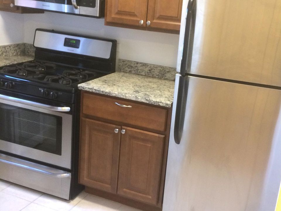 1st image of 15314 73rd Ave APT 3F