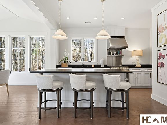 4th image of 2272 Trillium Ridge Rd.