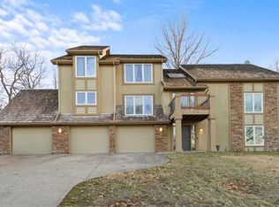 111 NW Hackberry St, Lees Summit, MO 64064