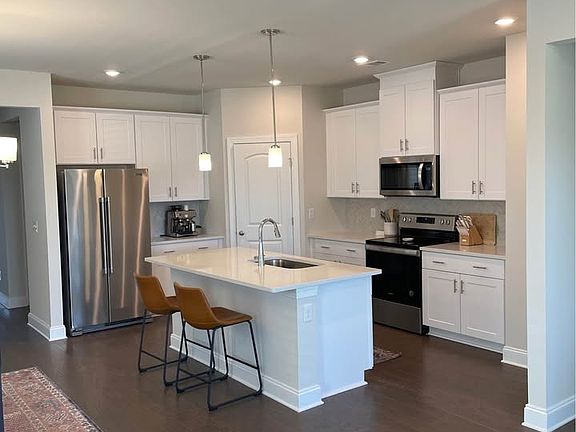 2nd image of 4312 Skyridge Dr