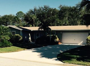 291 Overbrook St E, Largo, FL 33770