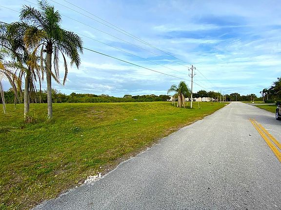 2nd image of 460 3rd Ln SW