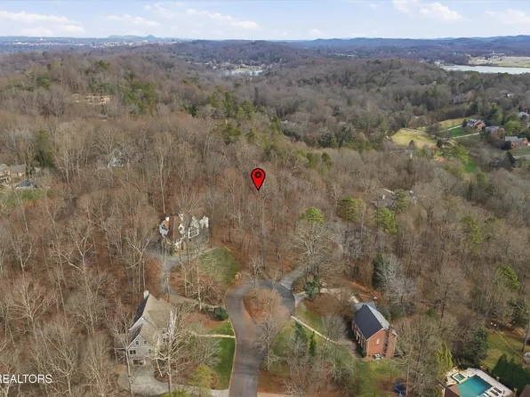 2001 Lyons Ridge Rd, Knoxville, TN 37919