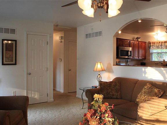 5th image of 2550 Valley Brook Dr