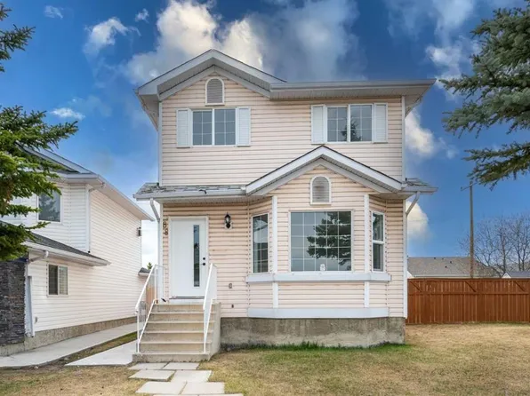88 E Applemont Close SE, Calgary, AB T2A 7S3