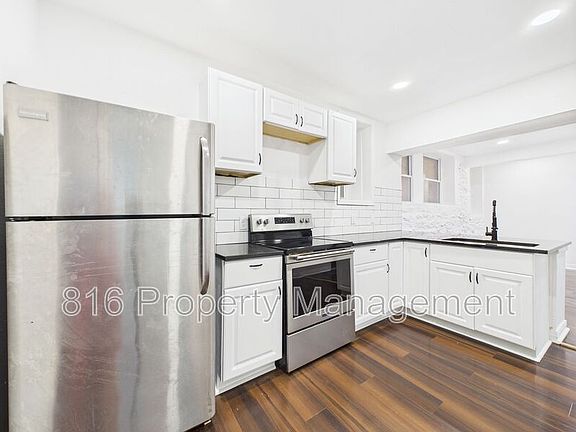 3rd image of 1106 E 40th St Unit 5