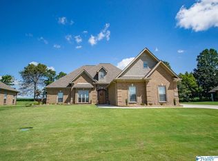 29123 Stonehenge Dr, Toney, AL 35773
