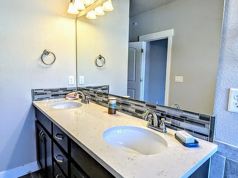 4903 Northern Lights Dr #B — Photo 14