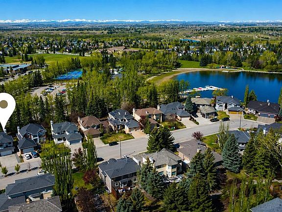2nd image of 5 E McKenzie Lake Point SE
