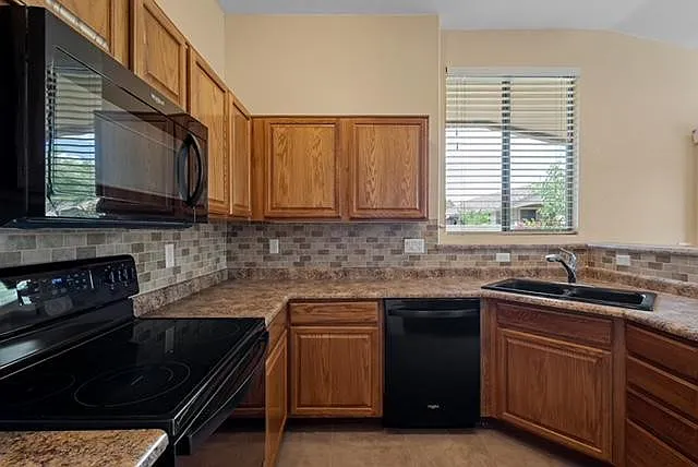 4804 W Saint Kateri Dr — Photo 6