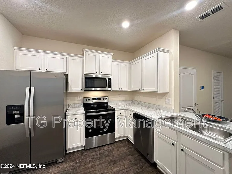 336 Aralia Ln — Photo 7