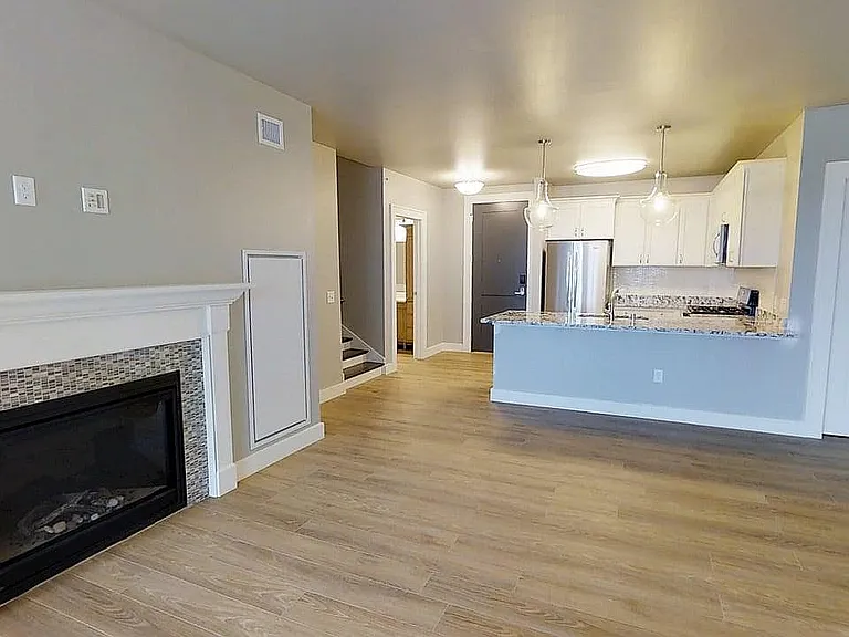 2 Bed Townhouse - Unit 508 - Living Room