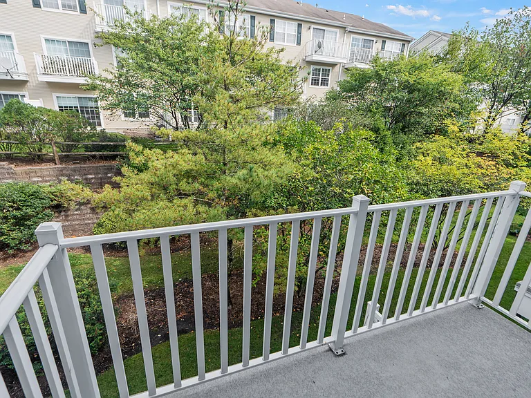 260 Riverwalk Way — Photo 15
