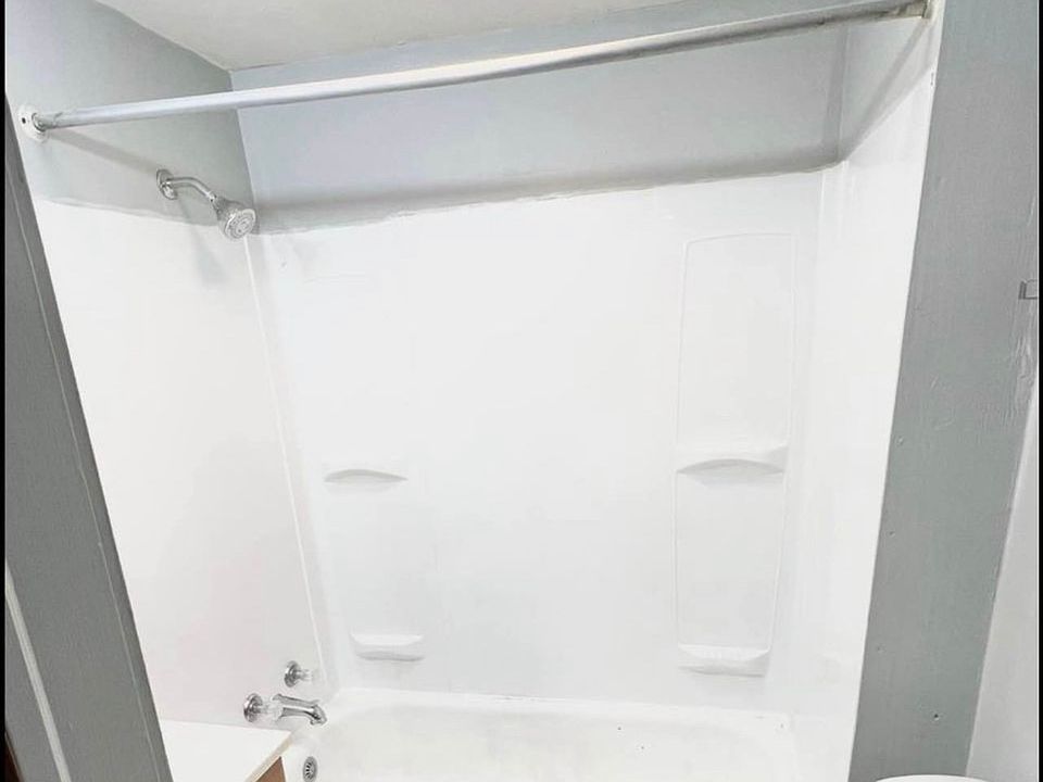 2nd image of 828 Seborn Ave #3