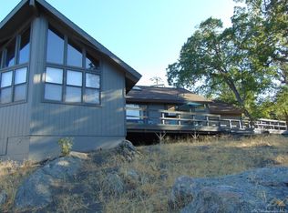 30201 Pinedale Dr, Tehachapi, CA 93561