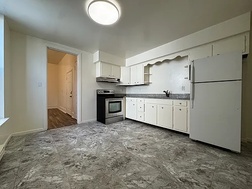 136 S 7th St #2 Photo 1
