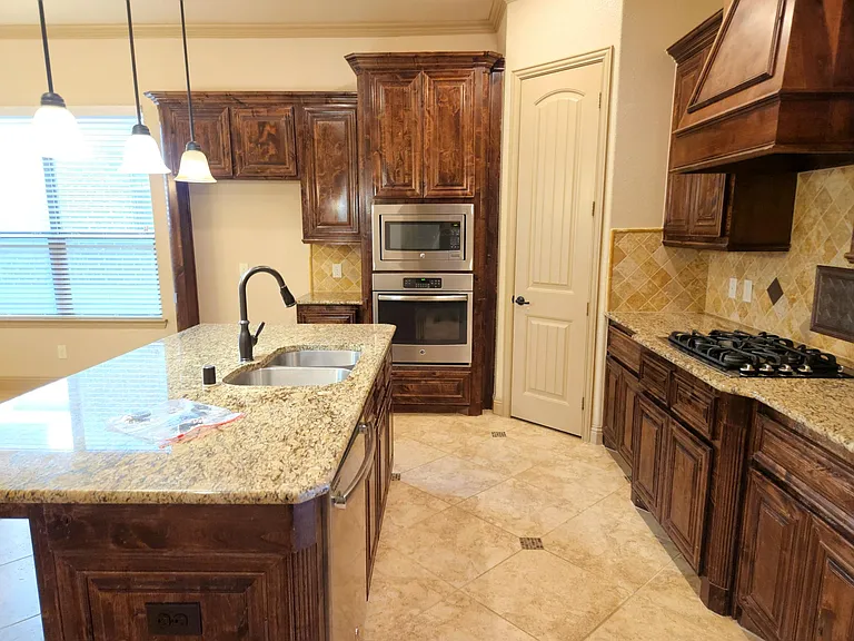 1016 Taylor Dr — Photo 13