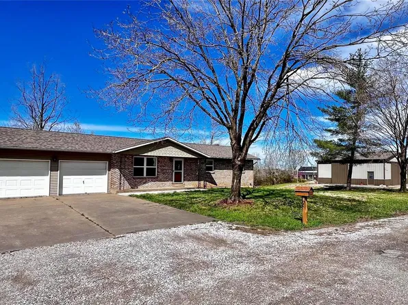 12 Jessie St, Perryville, MO 63775