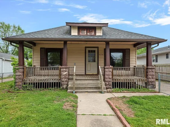 424 S Lincoln St, Divernon, IL 62530