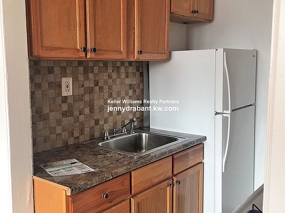 4th image of 1371 W Estes Ave APT 3E
