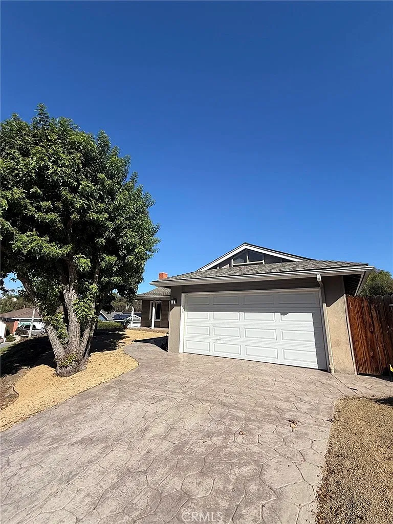 3 bed, 1344 sqft, $4,750 — Photo 3