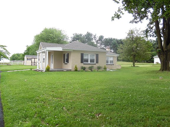 2nd image of 68 Hershey Ln