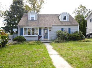 34 Kenwood Rd, Hawthorne, NJ 07506