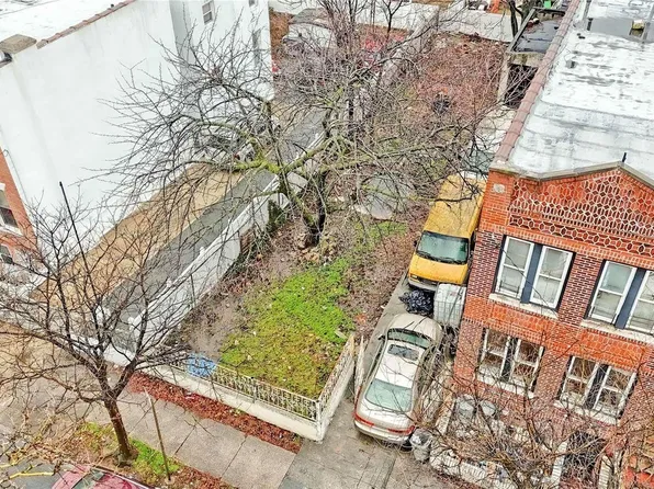 707 Shepherd Avenue, Brooklyn, NY 11208