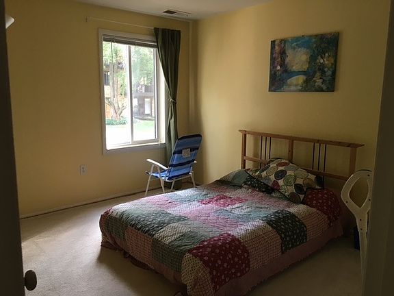 Guest bedroom
