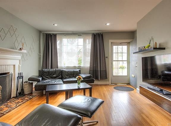 5th image of 403 W 29th St