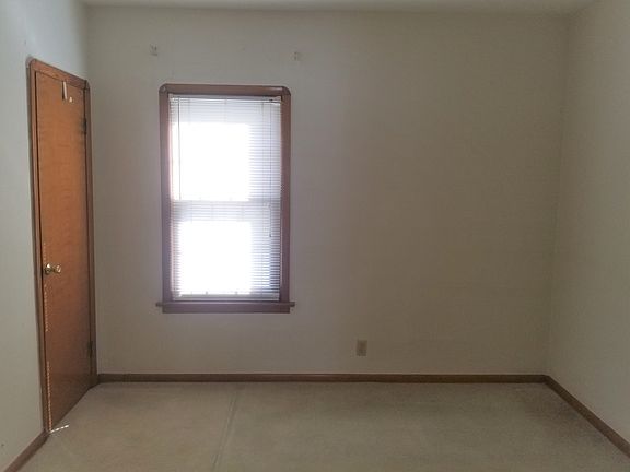 4th image of 4518 W 157th St