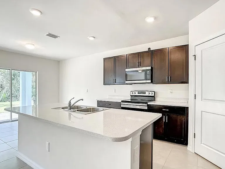 18504 Marlin Kite Ln — Photo 6