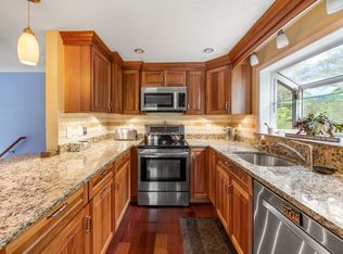 27 Lucys Path, Plymouth, MA 02360