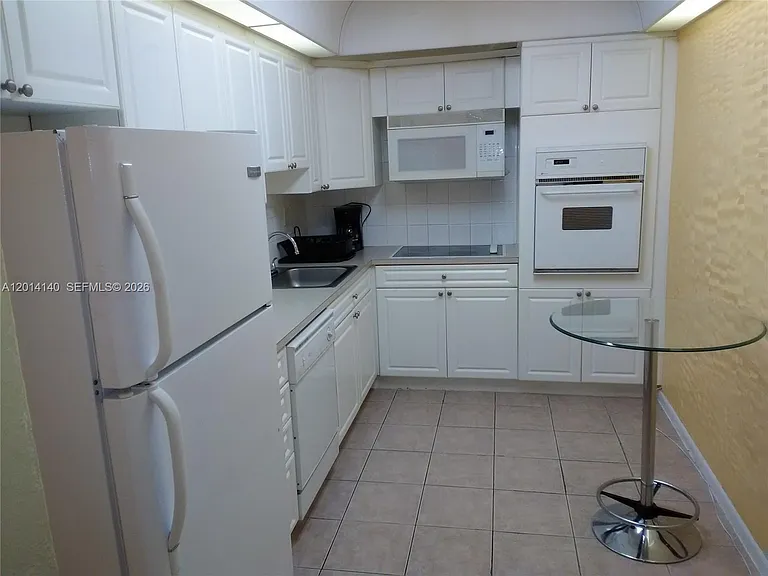 19380 Collins Ave #211 — Photo 5