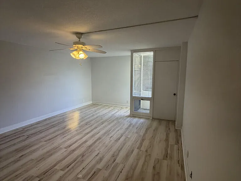 1401 S Federal Hwy #102 — Photo 16