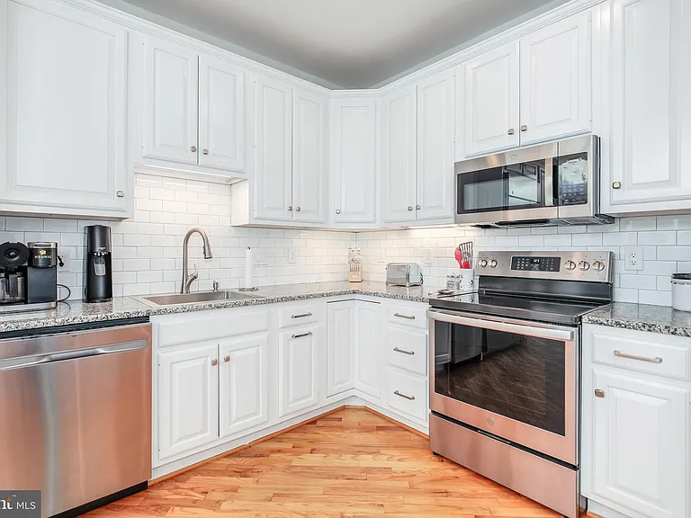 9304 Wildoak Dr — Photo 15