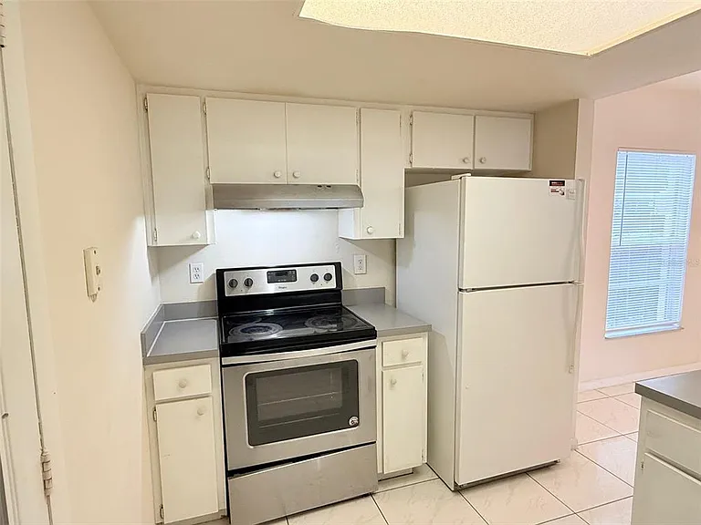 2615 E Curtis St — Photo 8