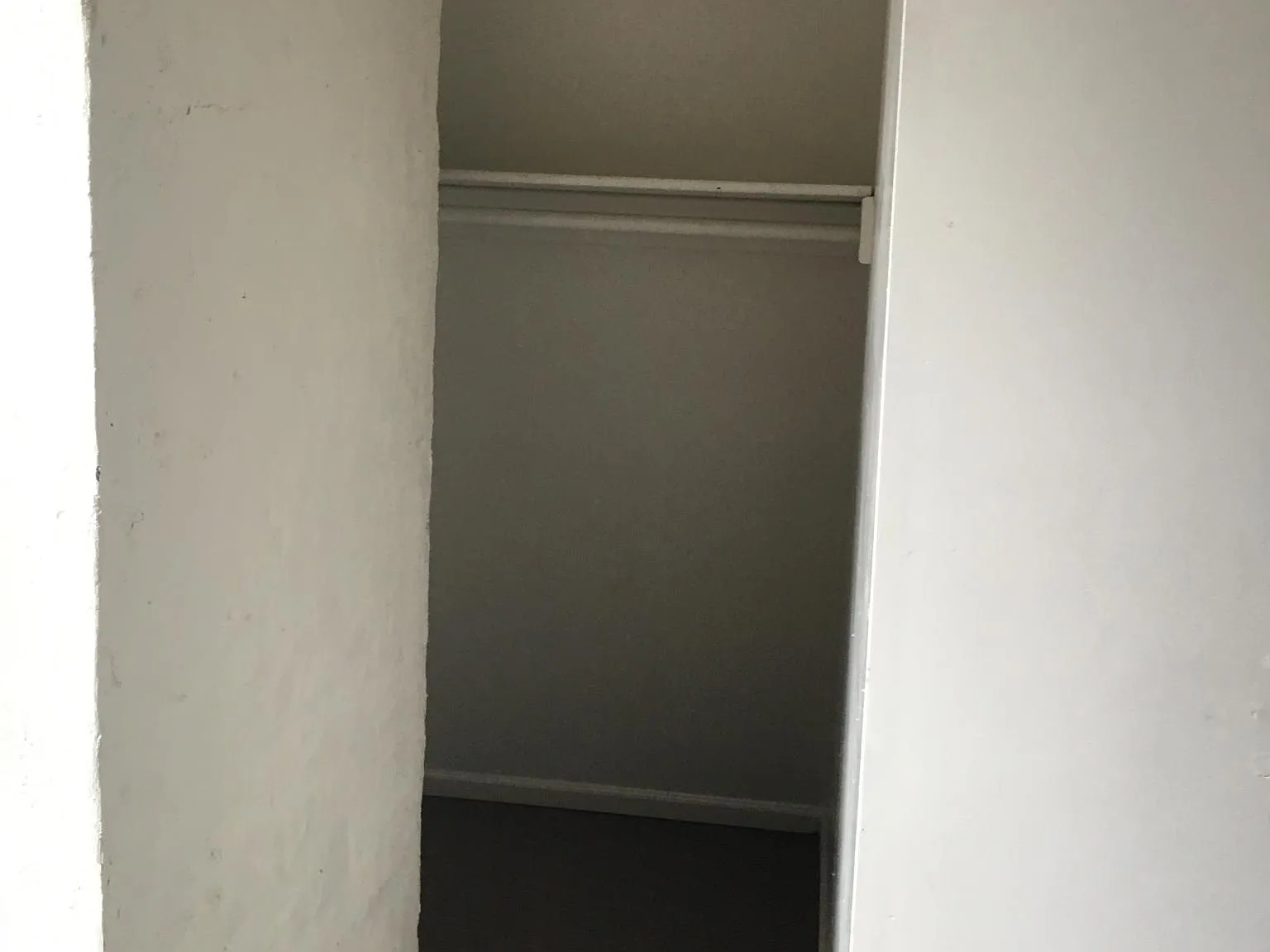 3 bed, 745 sqft, $2,050 — Photo 2